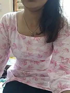 Snapshot of Ritika_jha01 chatting on August 3, 2026, 6:10 am Ritika jha01 online show from August 3, 2026, 6:10 am