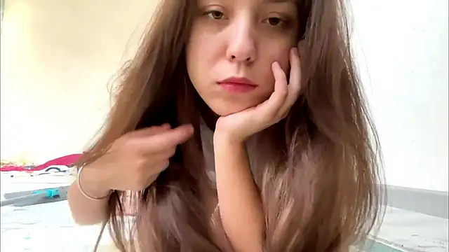 Snapshot of MathaEspejo chatting on June 19, 2026, 12:44 pm MathaEspejo online show from June 19, 2026, 12:44 pm
