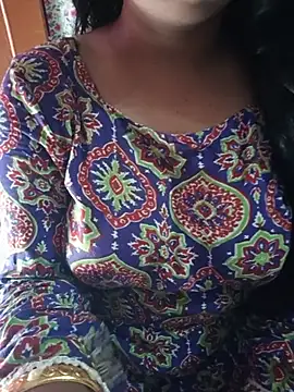 Snapshot of NEELU_VERMAA chatting on July 25, 2026, 6:32 am NEELU VERMAA online show from July 25, 2026, 6:32 am