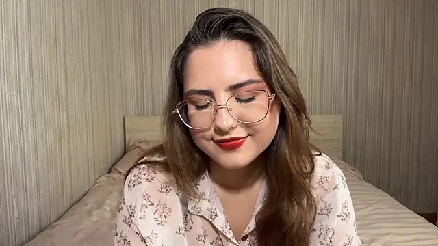 Mina Aston online show from July 10, 2026, 9:31 am