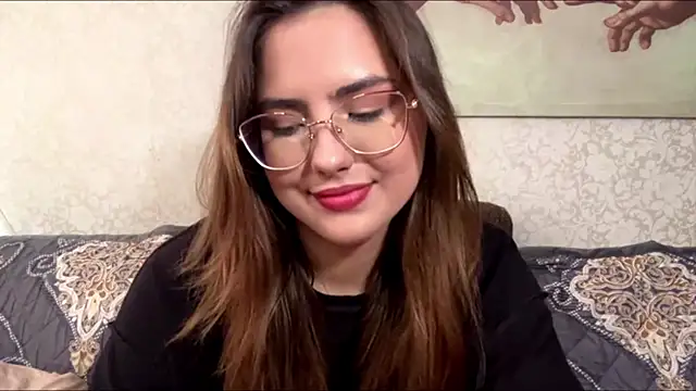 Mina Aston online show from July 28, 2026, 9:17 am