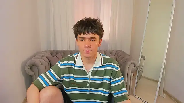 Ethan Crowe online show from July 30, 2026, 10:47 am