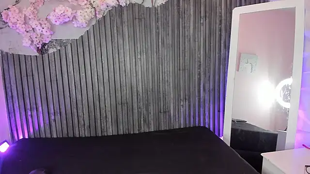 Zaray Doll  online show from June 14, 2026, 2:24 am