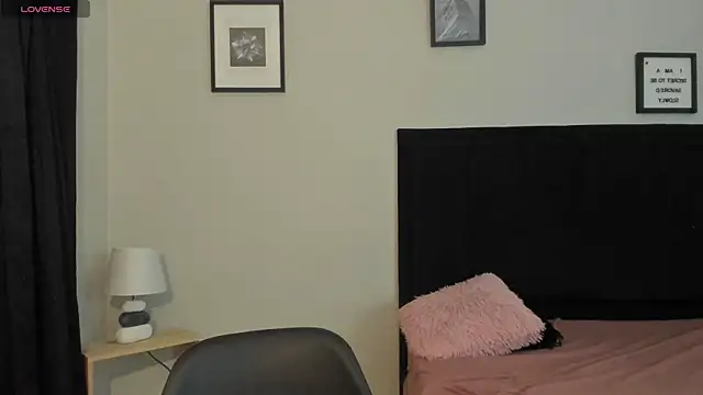 Snapshot of Sara_B chatting on July 21, 2026, 6:09 pm Sara B online show from July 21, 2026, 6:09 pm