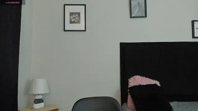 Snapshot of Sara_B chatting on July 12, 2026, 6:09 pm Sara B online show from July 12, 2026, 6:09 pm