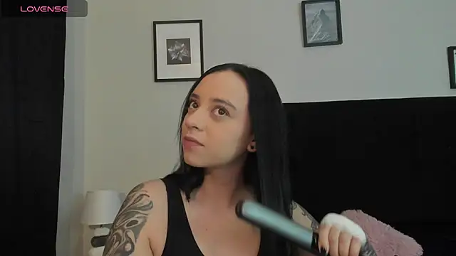 Snapshot of Sara_B chatting on June 22, 2026, 5:54 pm Sara B online show from June 22, 2026, 5:54 pm