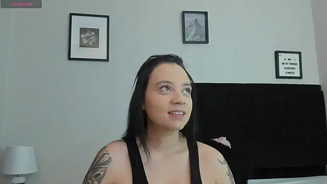 Snapshot of Sara_B chatting on July 10, 2026, 5:57 pm Sara B online show from July 10, 2026, 5:57 pm