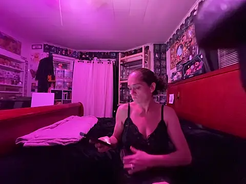 Snapshot of saralaw22 chatting on August 9, 2026, 1:24 am saralaw22 online show from August 9, 2026, 1:24 am