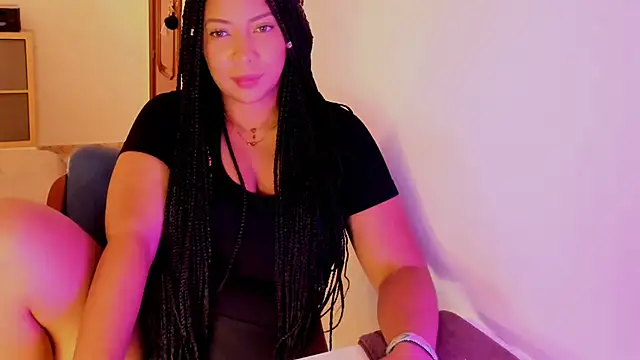 NicolePasqualott online show from October 19, 2025, 7:49 pm