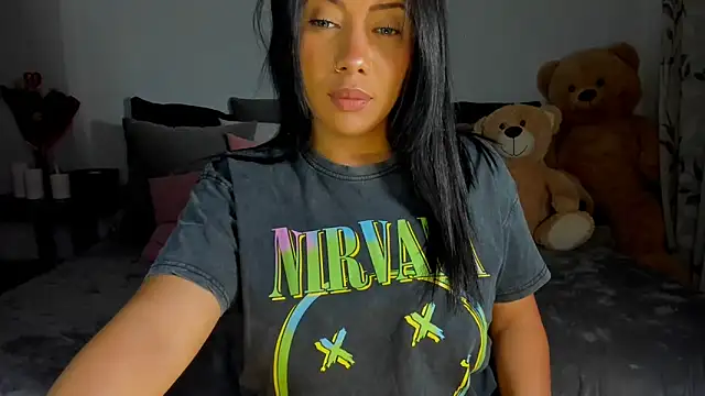 NicolePasqualott online show from March 17, 2025, 9:35 pm