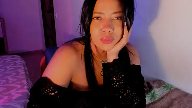 NicolePasqualott online show from June 19, 2026, 7:41 pm