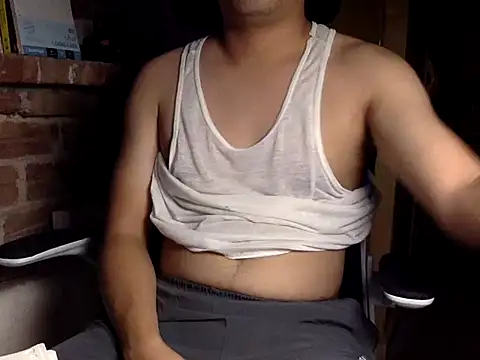 boyasiannnn online show from July 25, 2026, 1:28 pm