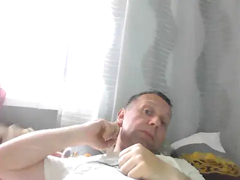 RafalekRozmarynowski81 online show from June 15, 2026, 3:23 pm