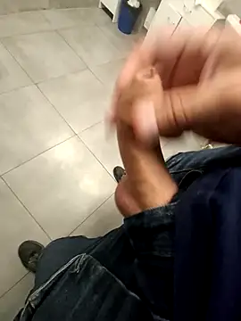 SmallDicki1989 online show from July 4, 2026, 5:25 am