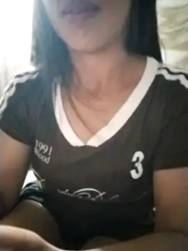 Snapshot of Helen-nn chatting on July 11, 2026, 12:05 pm Helen-nn online show from July 11, 2026, 12:05 pm