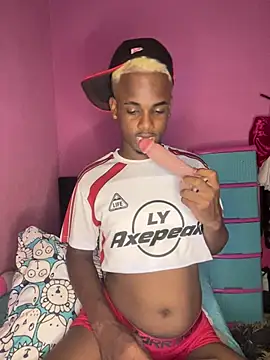 Snapshot of dereck_jay- chatting on July 14, 2026, 6:14 pm dereck jay- online show from July 14, 2026, 6:14 pm