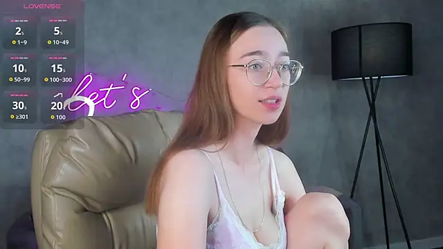 Snapshot of Lucy_Green chatting on July 29, 2026, 12:54 am Lucy Green online show from July 29, 2026, 12:54 am