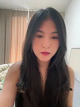 xiao-xiao-X online show from June 17, 2026, 6:46 am