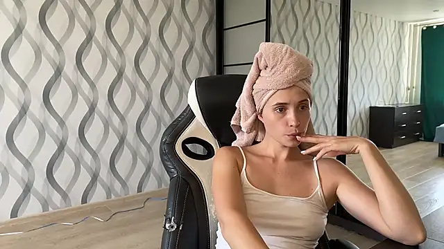 Miss Luna meow online show from July 7, 2026, 8:40 am