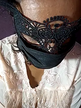 Nikini-xx online show from July 28, 2026, 8:52 pm