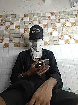 hotboy076 online show from June 19, 2026, 4:02 pm