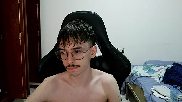 Snapshot of gabrielNovin17cm chatting on August 7, 2026, 6:03 pm gabrielNovin17cm online show from August 7, 2026, 6:03 pm