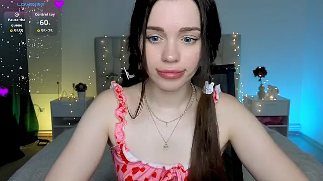Little cuti1e online show from June 24, 2026, 10:14 am