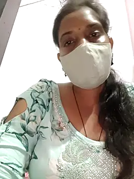 Hot Darling001 online show from July 9, 2026, 4:06 pm