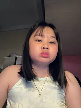 Snapshot of Elysia679 chatting on June 21, 2026, 4:29 am Elysia679 online show from June 21, 2026, 4:29 am