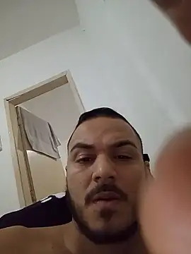 Edneishenrique online show from June 27, 2026, 12:16 am