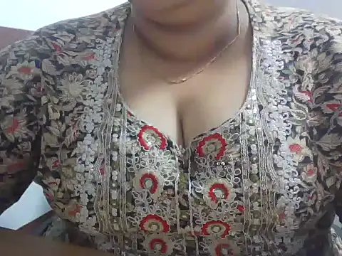 Snapshot of Sunhari_GirL_ chatting on June 19, 2026, 5:13 am Sunhari GirL online show from June 19, 2026, 5:13 am