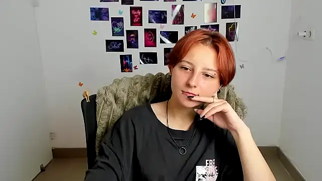 Dilara Kiss  online show from July 7, 2026, 11:25 am