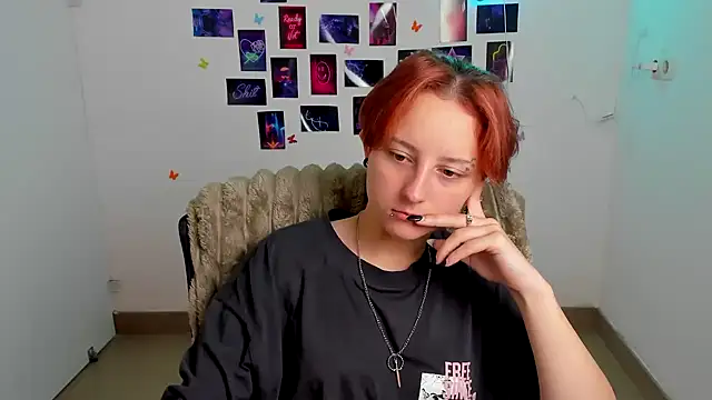 Dilara Kiss  online show from July 4, 2026, 5:14 am