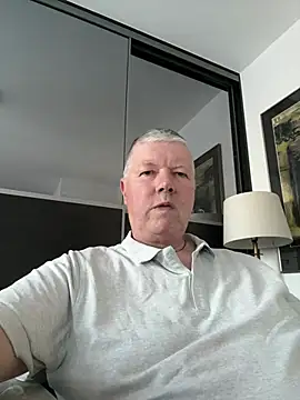 Snapshot of cumboy chatting on April 7, 2026, 8:49 am cumboy online show from April 7, 2026, 8:49 am