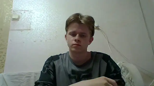 Snapshot of Augustinwest chatting on June 16, 2026, 5:02 pm Augustinwest online show from June 16, 2026, 5:02 pm