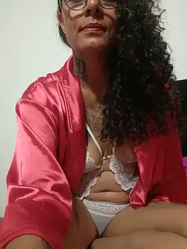 Snapshot of Claro_de_Luna chatting on July 3, 2026, 1:23 am Claro de Luna online show from July 3, 2026, 1:23 am