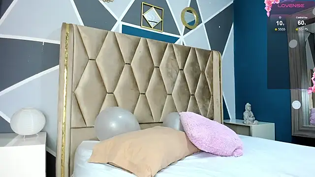 Snapshot of sharlottedoll chatting on June 21, 2026, 12:22 pm sharlottedoll online show from June 21, 2026, 12:22 pm