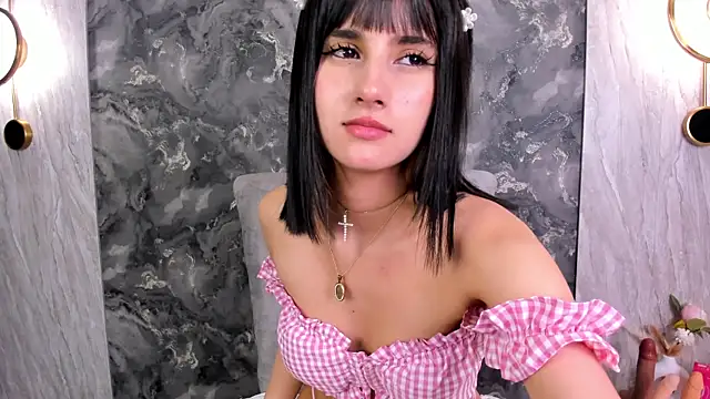 ZoeHall  online show from July 17, 2026, 9:12 pm