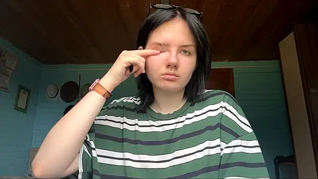 AnnelieseRamirel online show from June 18, 2026, 1:27 pm