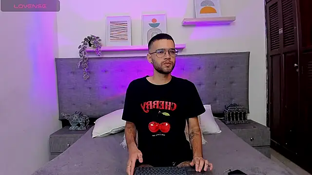 elliot flame online show from June 22, 2026, 4:48 pm