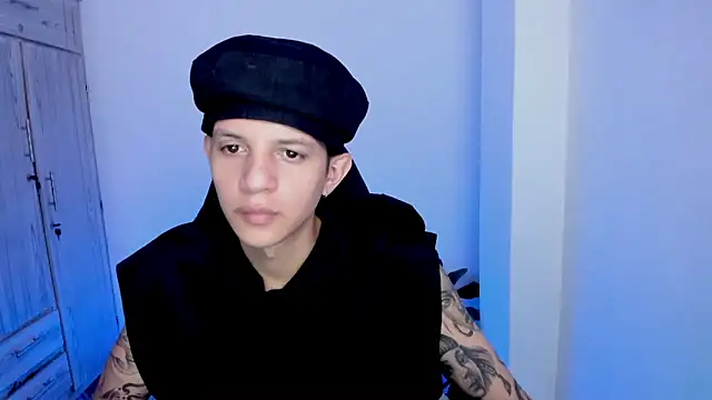 tylerrnova online show from July 22, 2026, 3:30 am