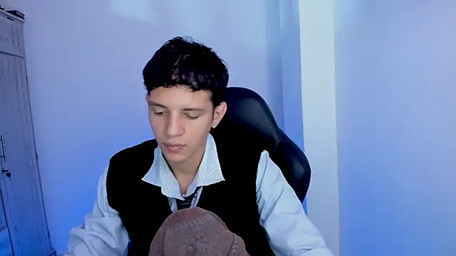 tylerrnova online show from July 24, 2026, 3:35 am