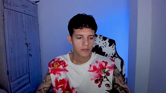 tylerrnova online show from June 24, 2026, 4:22 am