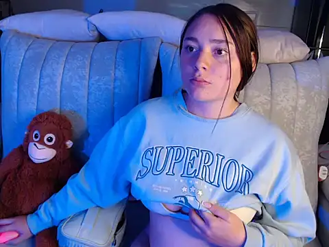 Madiison Keller online show from July 12, 2026, 2:45 am
