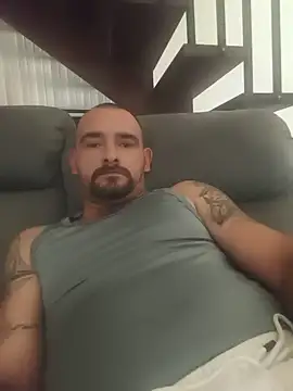Snapshot of Titi31000toulouse chatting on June 24, 2026, 12:26 pm Titi31000toulouse online show from June 24, 2026, 12:26 pm