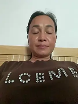 Snapshot of Loly_hana chatting on July 17, 2026, 6:10 am Loly hana online show from July 17, 2026, 6:10 am