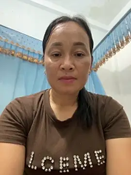 Snapshot of Loly_hana chatting on July 1, 2026, 12:22 am Loly hana online show from July 1, 2026, 12:22 am