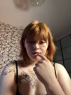 Snapshot of Sofa_Nyx_ chatting on June 19, 2026, 6:25 pm Sofa Nyx online show from June 19, 2026, 6:25 pm
