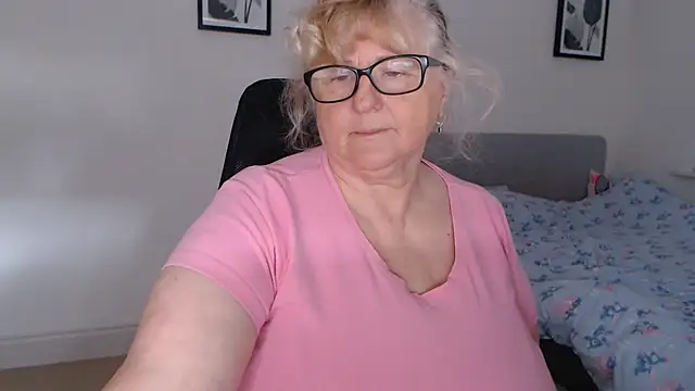 Snapshot of NoraMelow chatting on July 4, 2026, 11:16 am NoraMelow online show from July 4, 2026, 11:16 am
