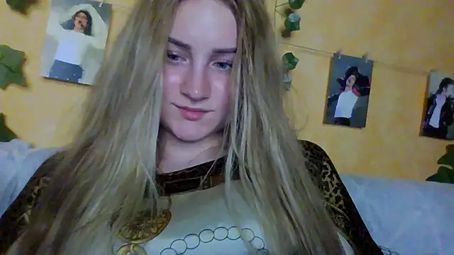 MilaPrecious online show from July 4, 2026, 7:07 pm